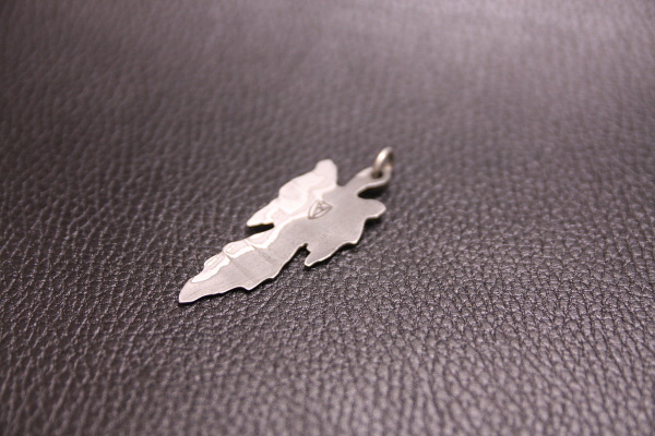 a leaf pendant (2/2)