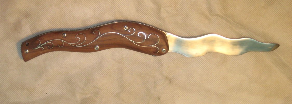 silver inlayed with snake-liked blade (3/3)