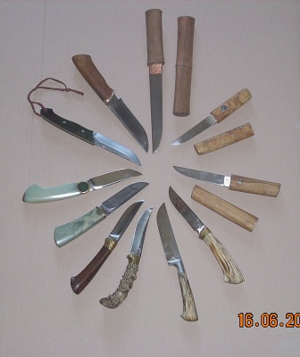 Небольшая коллекция ножей