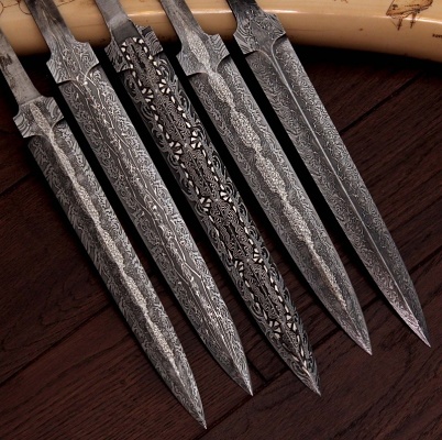 mosaic damascus dagger blades