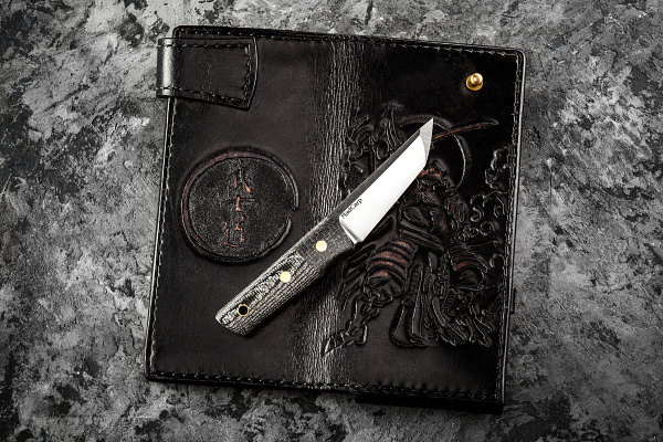 Leather custom wallet with knife